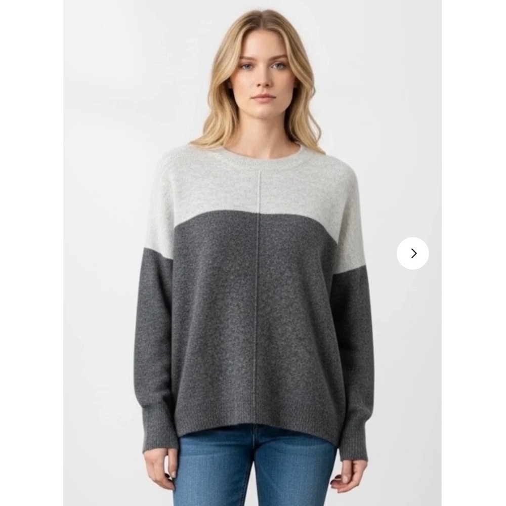 Vince Camuto Women Grey Colorblock Crew Neck Center Seam Sweater Large
